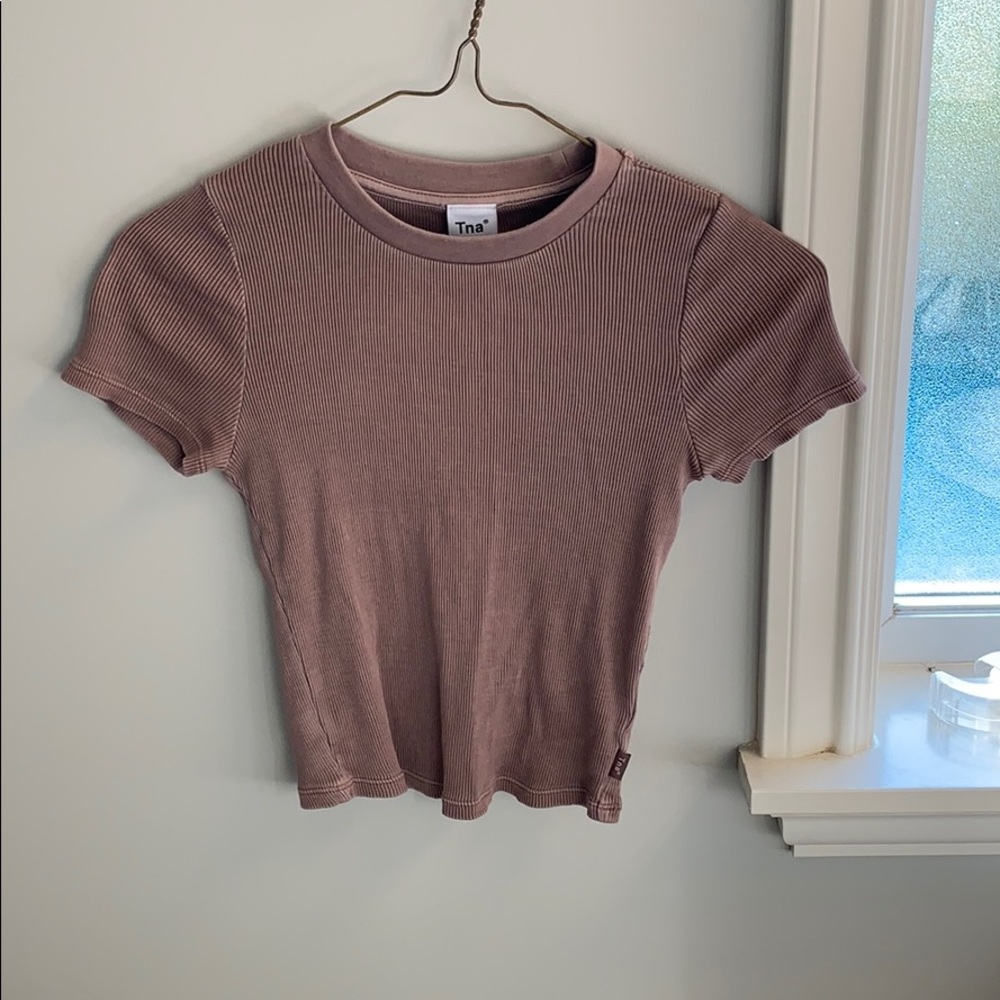 t shirt from aritzia
